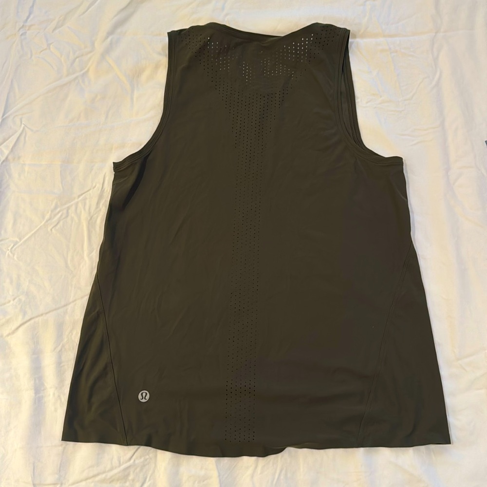 Lululemon Run On Tank Size 6
